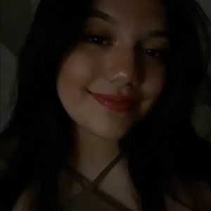 Meet your Posher, Lupita